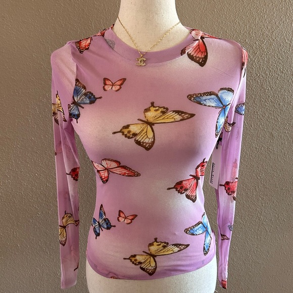 🆕Butterfly mesh print top - Picture 7 of 8